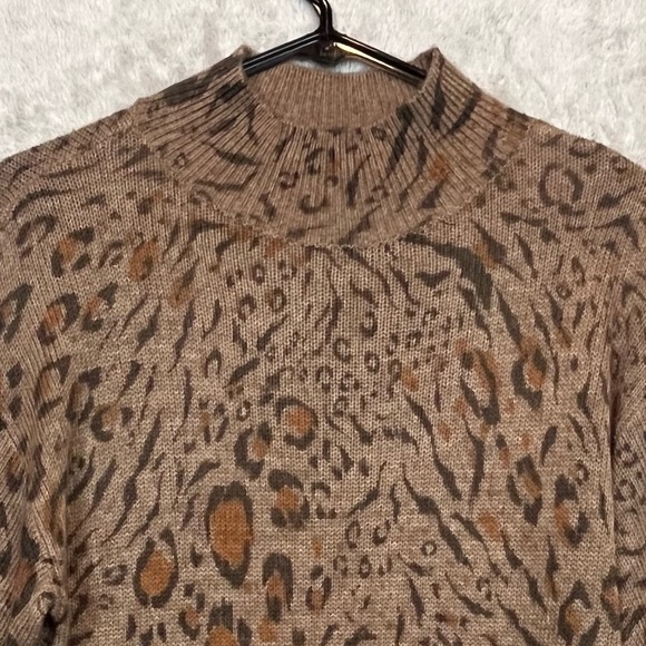 WHBM Animal Print Sweater Sz M Puff Sleeve Ribbed Mock Neck Cuffs - Picture 2 of 15